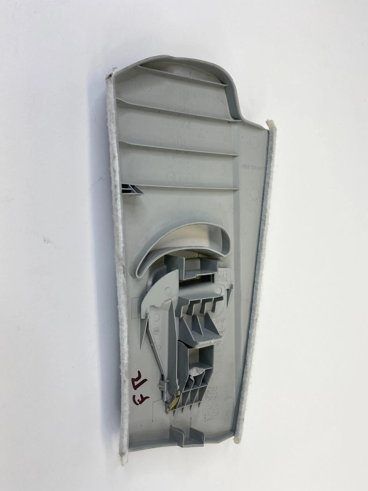 13-16 AUDI A4 QUATTRO FRONT RIGHT SIDE SEAT BELT ADJUSTENT TRIM COVER 8K0867294