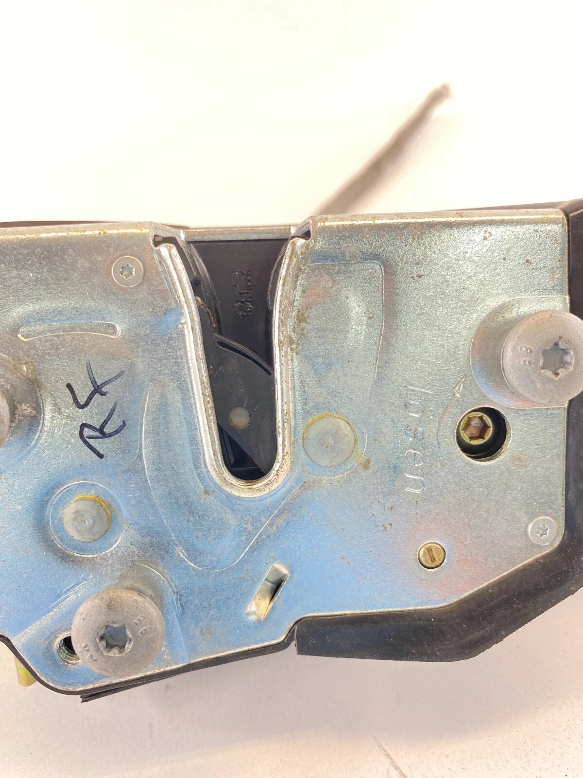 01-05 BMW 330XI 325I 325XI 330I FRONT RIGHT PASSENGER DOOR LOCK LATCH ACTUATOR