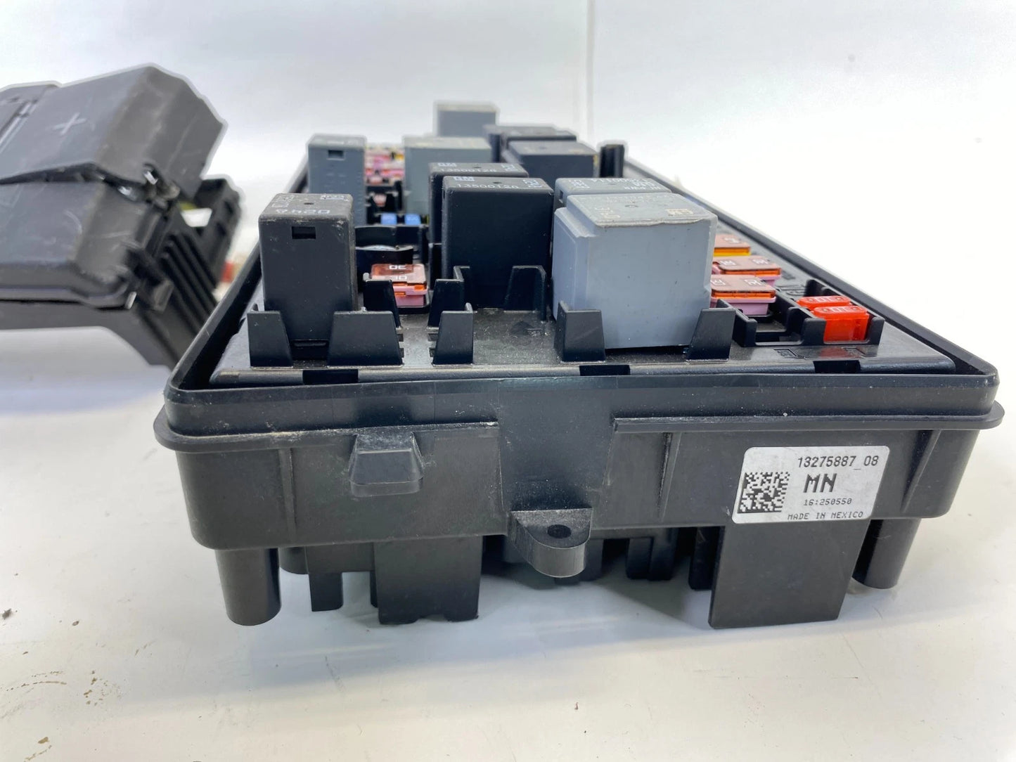 2011 BUICK REGAL CXL ENGINE BAY FUSE BOX BLOCK UNIT ASSEMBLY 13275887 OEM