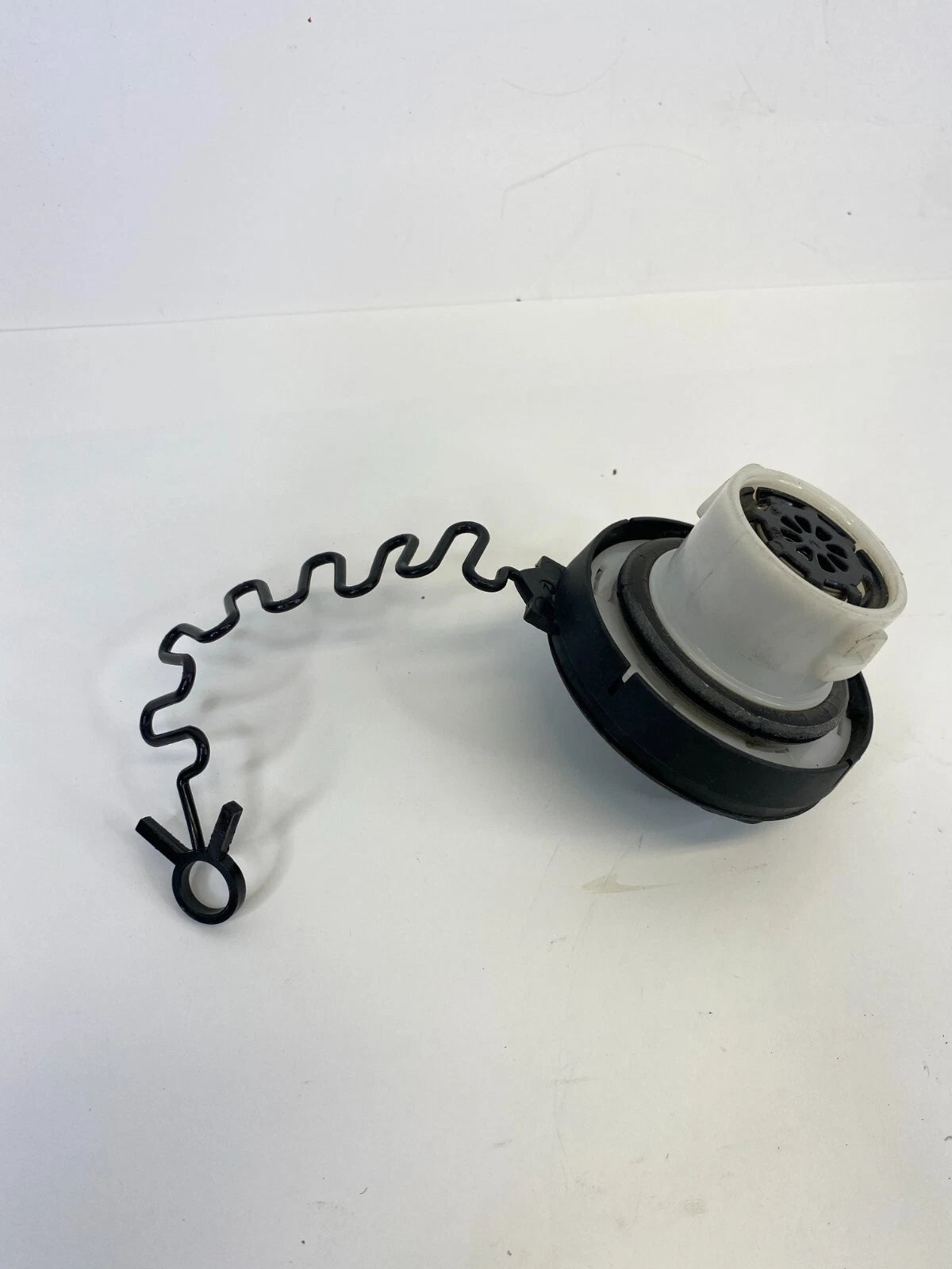 2005-2010 SCION TC HATCHBACK FUEL FILLER GAS TANK CAP LID TOP COVER OEM