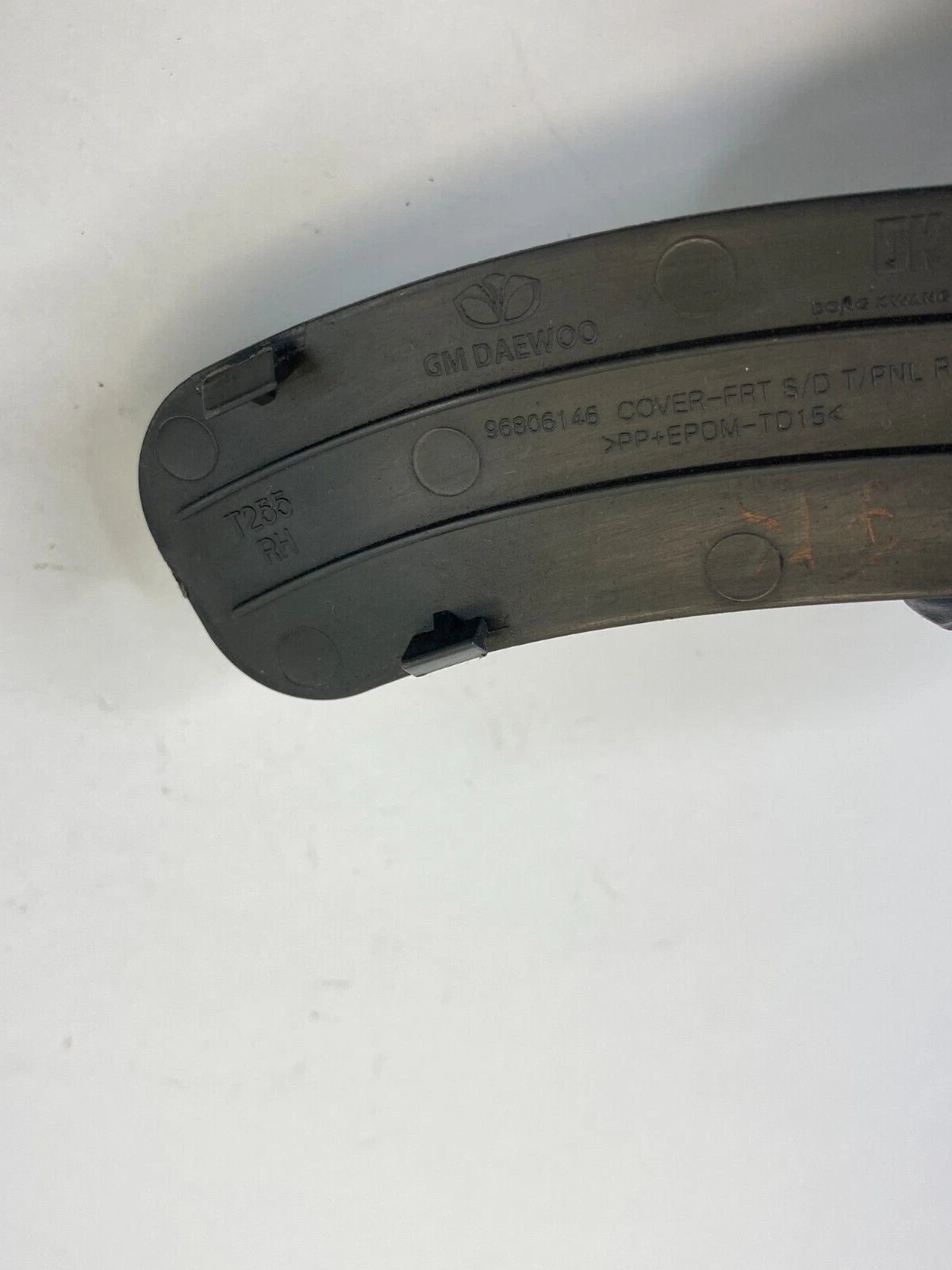 09-11 CHEVROLET AVEO5 FRONT RIGHT PASSENGER INTERIOR DOOR HANDLE COVER BEZEL OEM