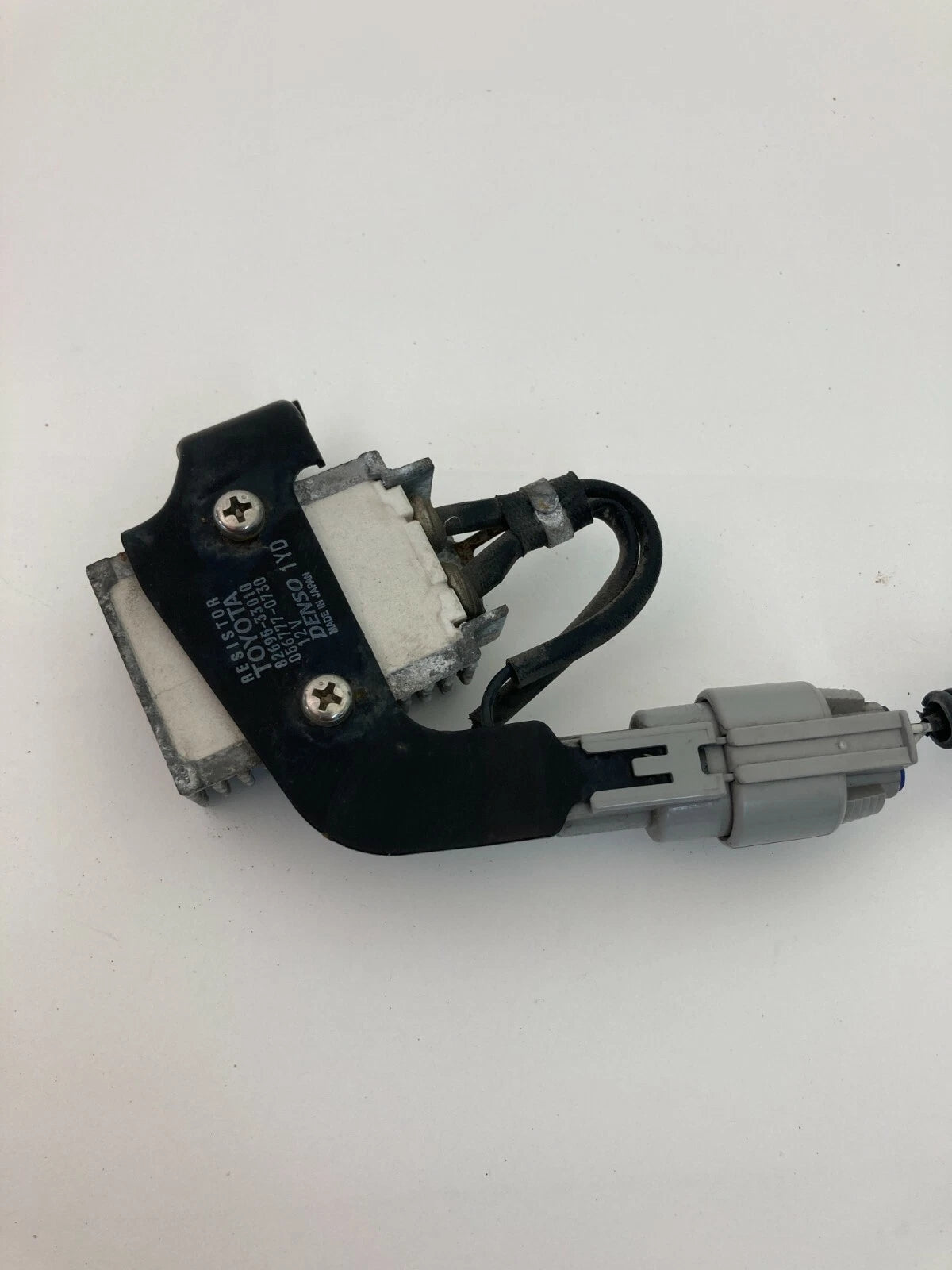 2002-2006 LEXUS ES300 ES330 RUNNING LIGHT RESISTOR CONTROL MODULE 82695-33010