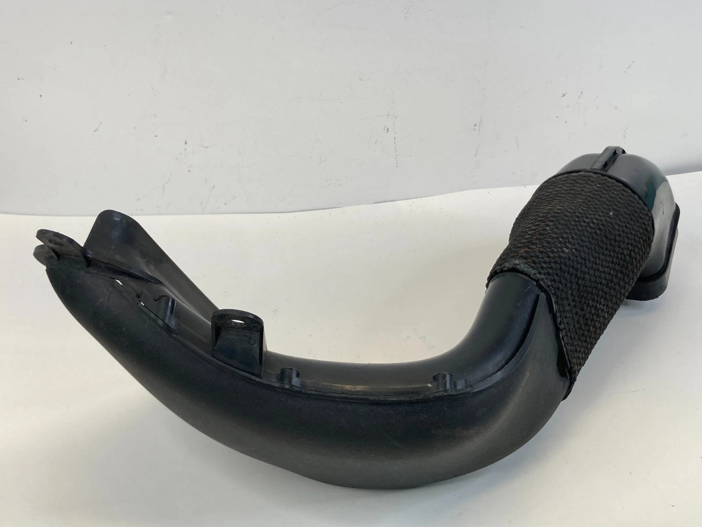 2009 2010 JAGUAR XF 4.2L V8 AIR INTAKE DUCT HOSE PIPE TUBE 8X23-9A673-AB OEM