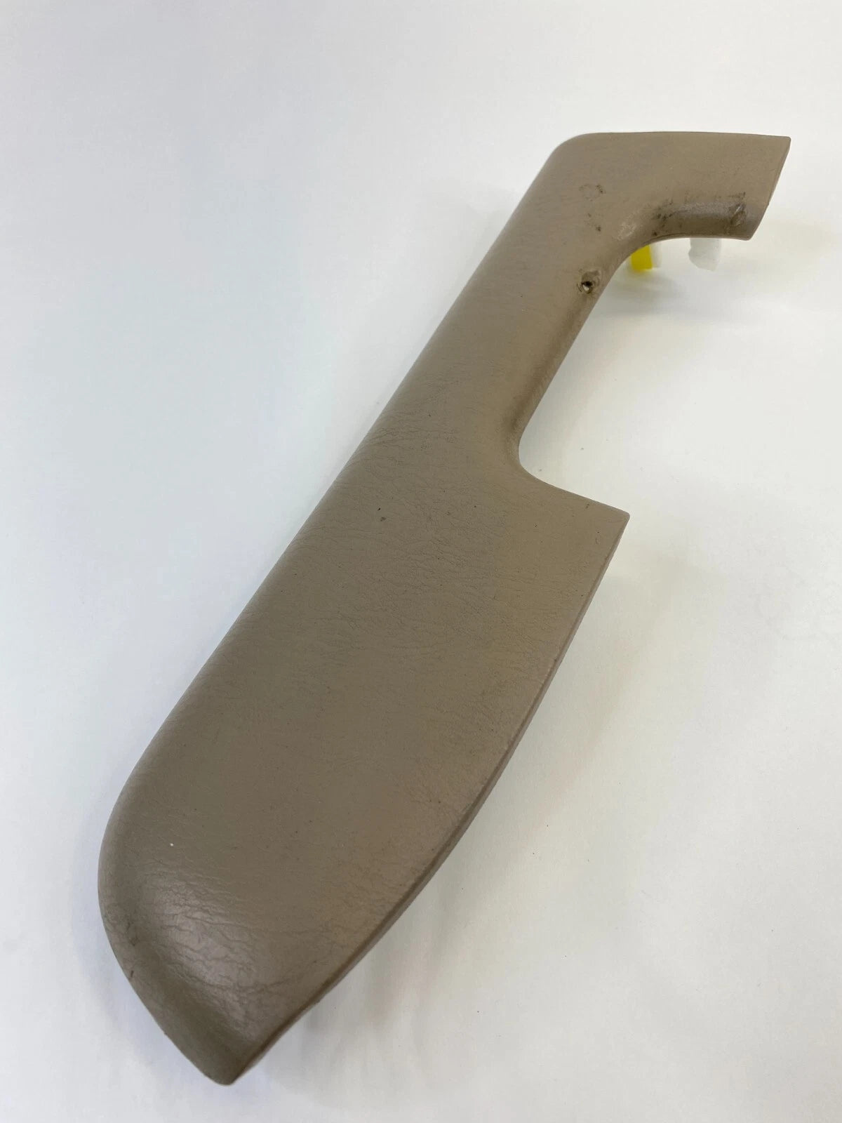 2003-2008 TOYOTA COROLLA PASSENGER RIGHT FRONT DOOR PANEL ARMREST ARM REST BEZEL