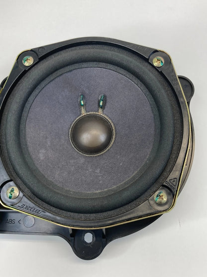 1996-2004 NISSAN PATHFINDER FRONT LEFT DOOR SPEAKER AMPLIFIER 28149 2W100 OEM