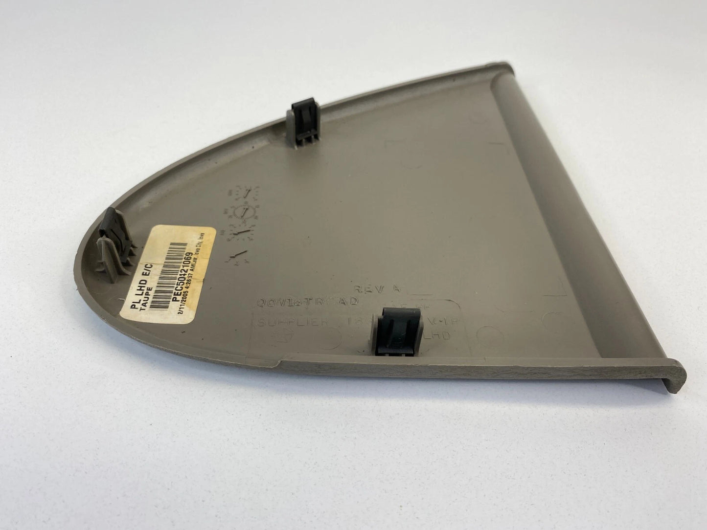 2001-2005 DODGE NEON RIGHT PASSENGER SIDE DASH END CAP COVER TRIM PANEL 0QN18TRM