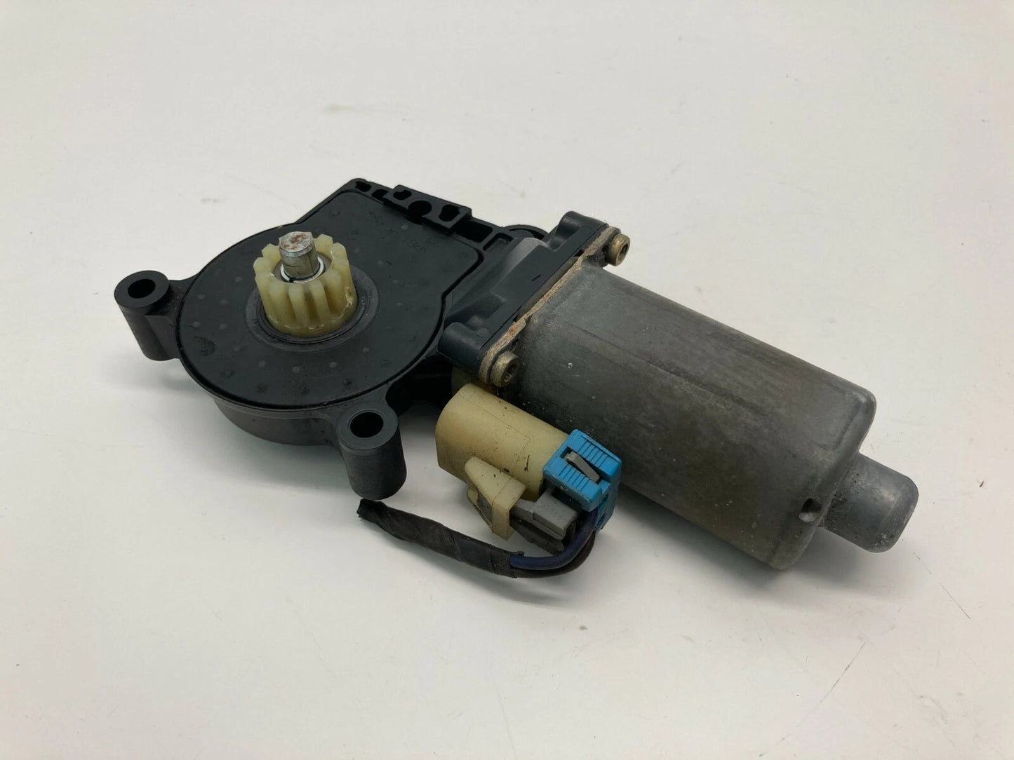 2000-2005 CHEVROLET IMPALA REAR LEFT SIDE DOOR WINDOW MOTOR ASSEMBLY 6004PA1019
