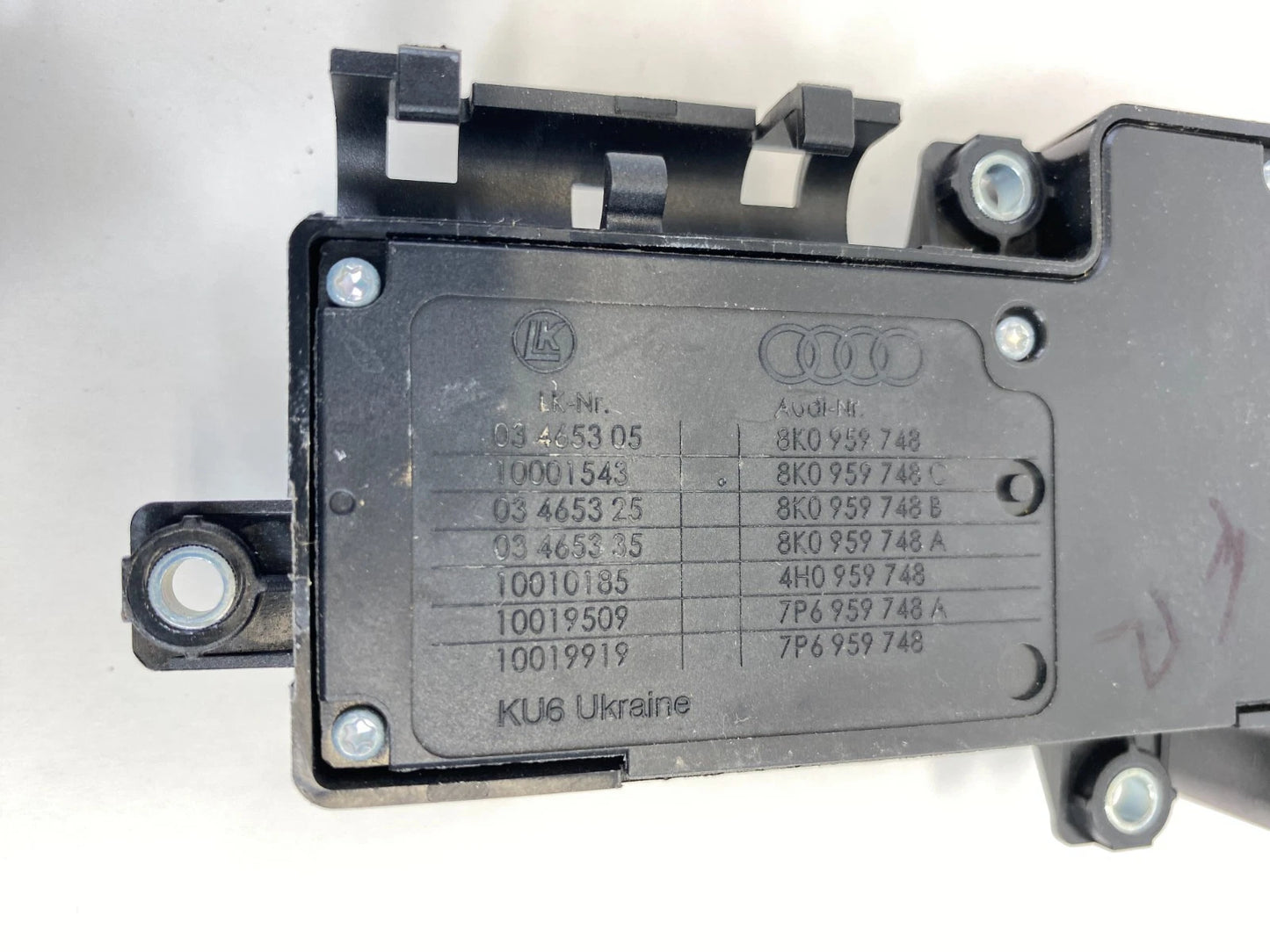 2009-2017 VOLKSWAGEN CC FRONT RIGHT POWER SEAT ADJUSTER SWITCH 8K0-959-748 OEM