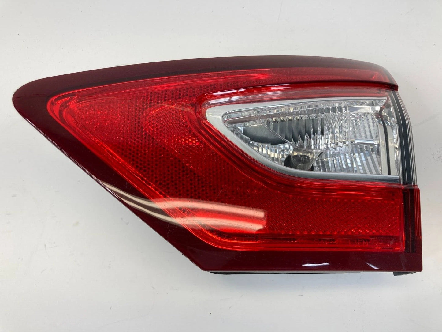 2013-2016 FORD FUSION REAR RIGHT SIDE INNER TAIL LIGHT DS73-13A602-AF OEM