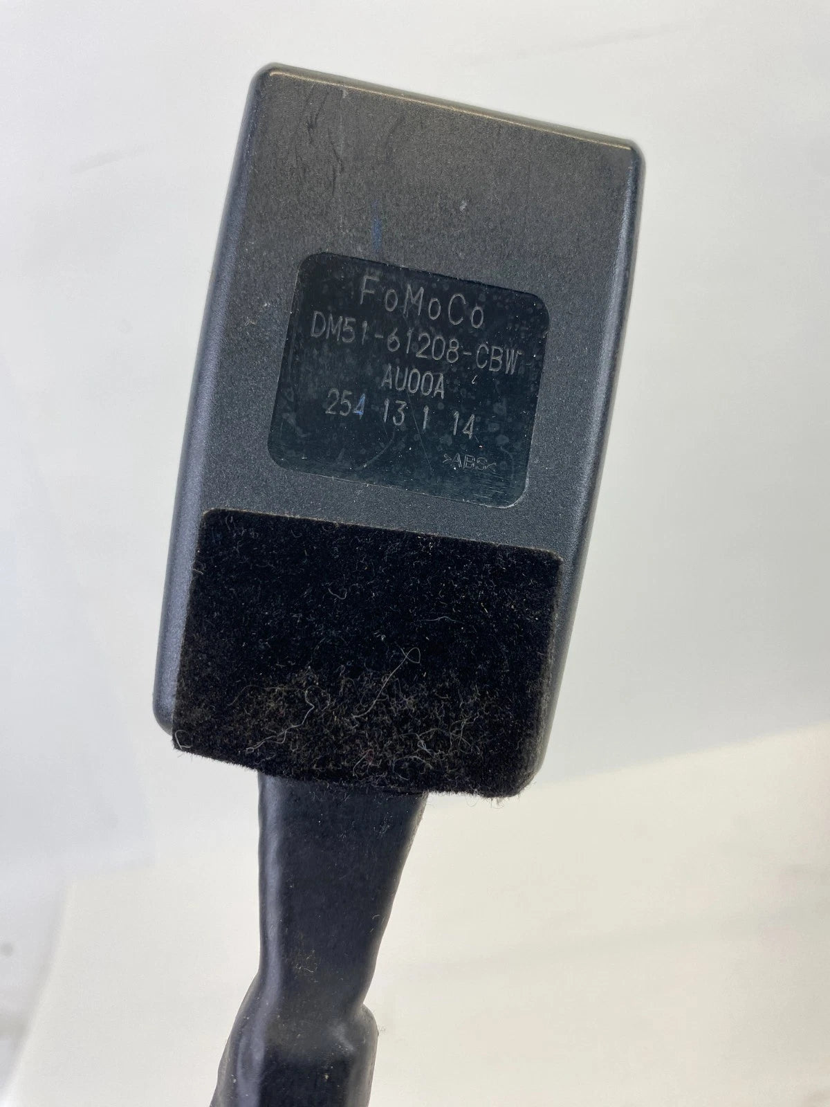 2012-2014 FORD FOCUS FRONT RIGHT SIDE SEAT BELT BUCKLE DM51-61208-CBW OEM