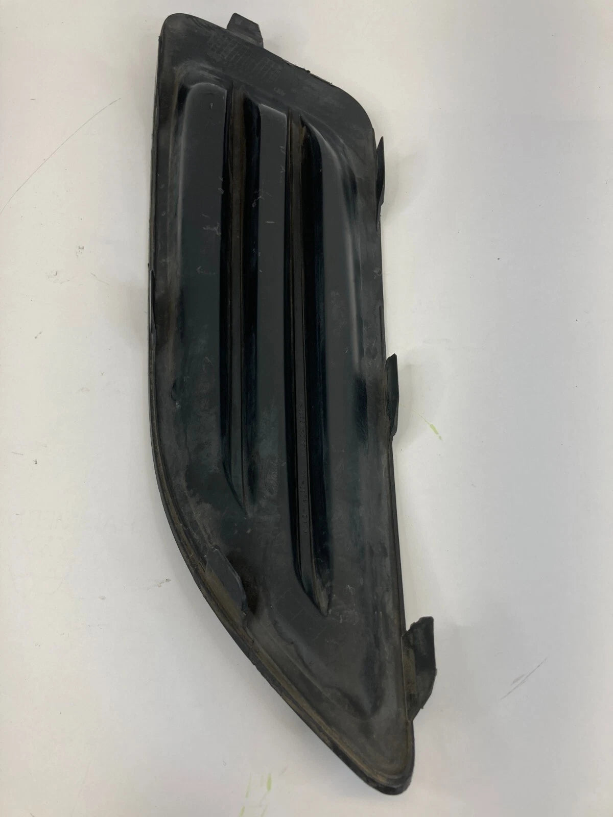 2014-2019 FORD FIESTA FRONT RIGHT PASSENGER FOG LIGHT COVER BEZEL D2BZ-15A266-A