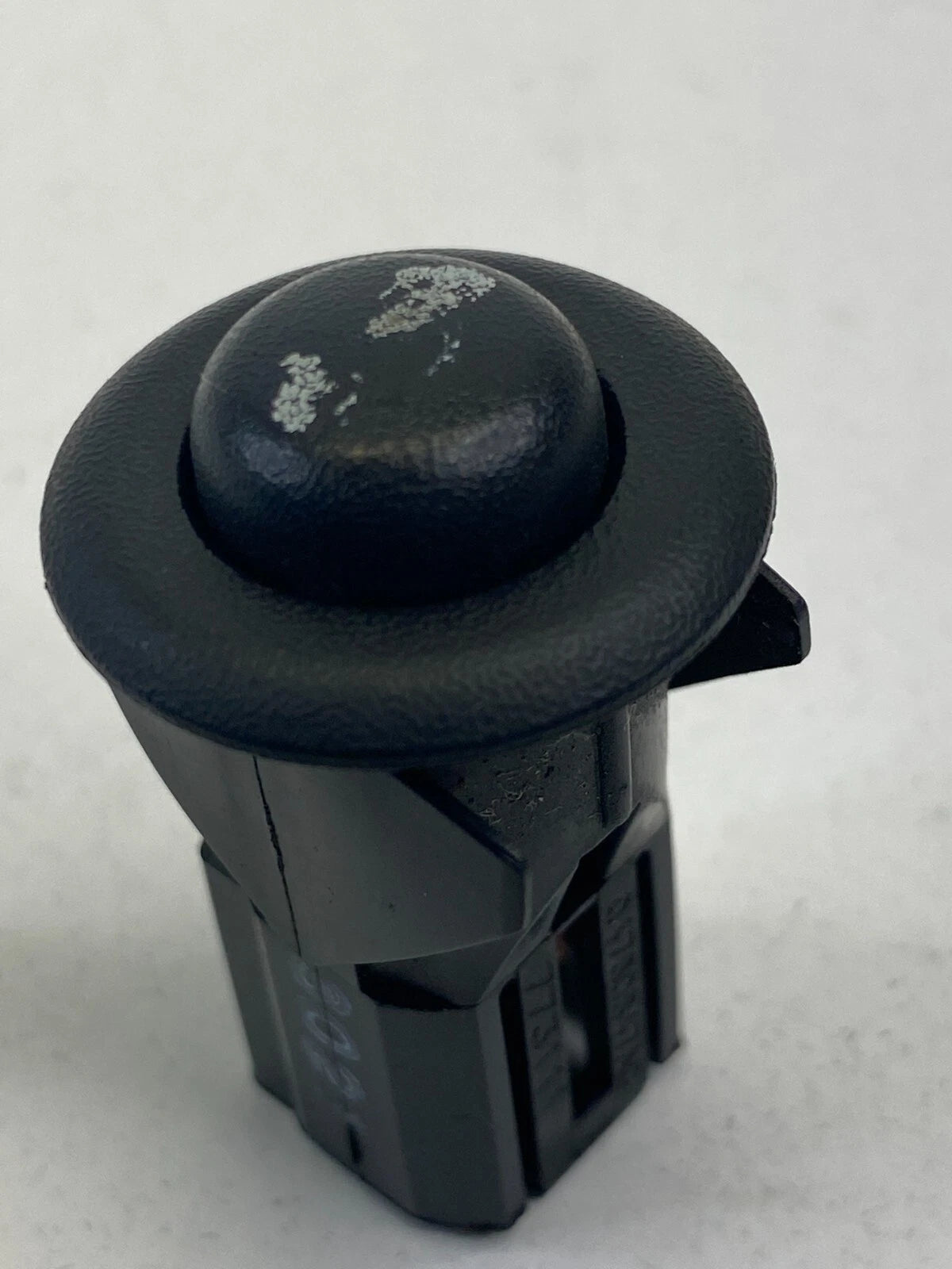 2001-2010 CHRYSLER SEBRING TOURING TRUNK LID RELEASE OPENER SWITCH 04760847AC