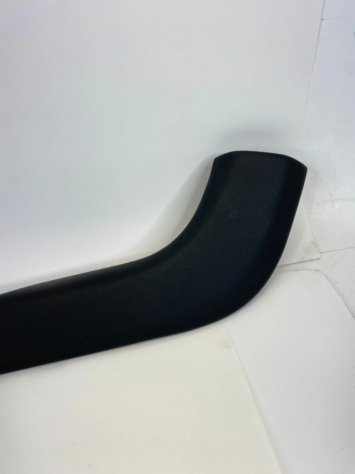 2015-2018 FORD EDGE CENTER CONSOLE RIGHT SIDE COVER TRIM BEZEL EM2BR061A16 OEM