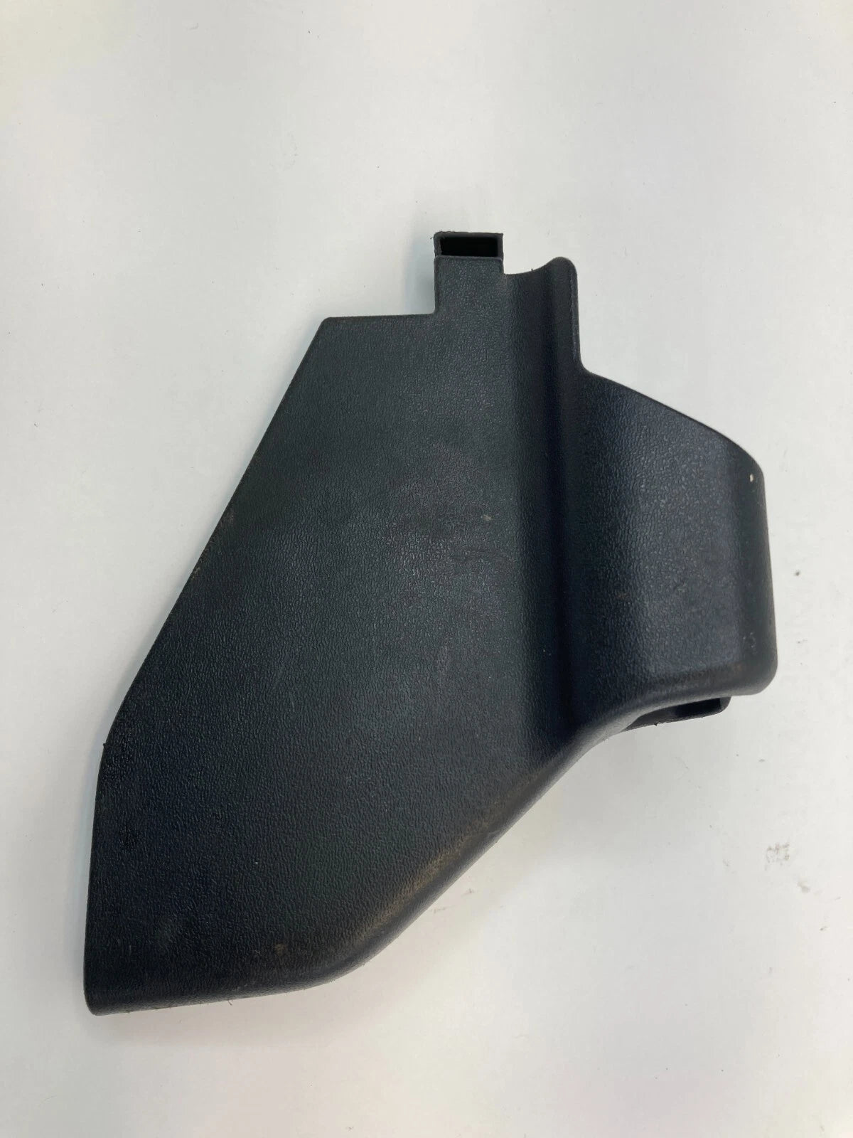 2009-2013 TOYOTA MATRIX LEFT INTERIOR SEAT TRACK END COVER TRIM CAP 72158-02120