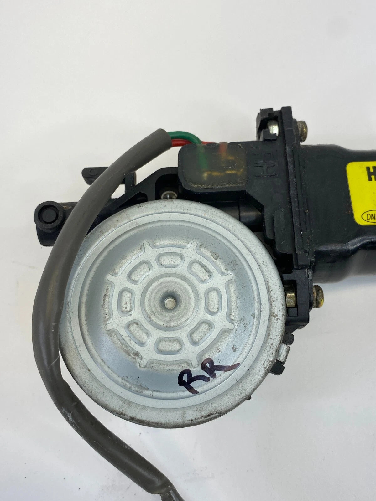 2003-2009 KIA SORENTO REAR RIGHT BACK SIDE DOOR WINDOW MOTOR 83460-3E000 OEM