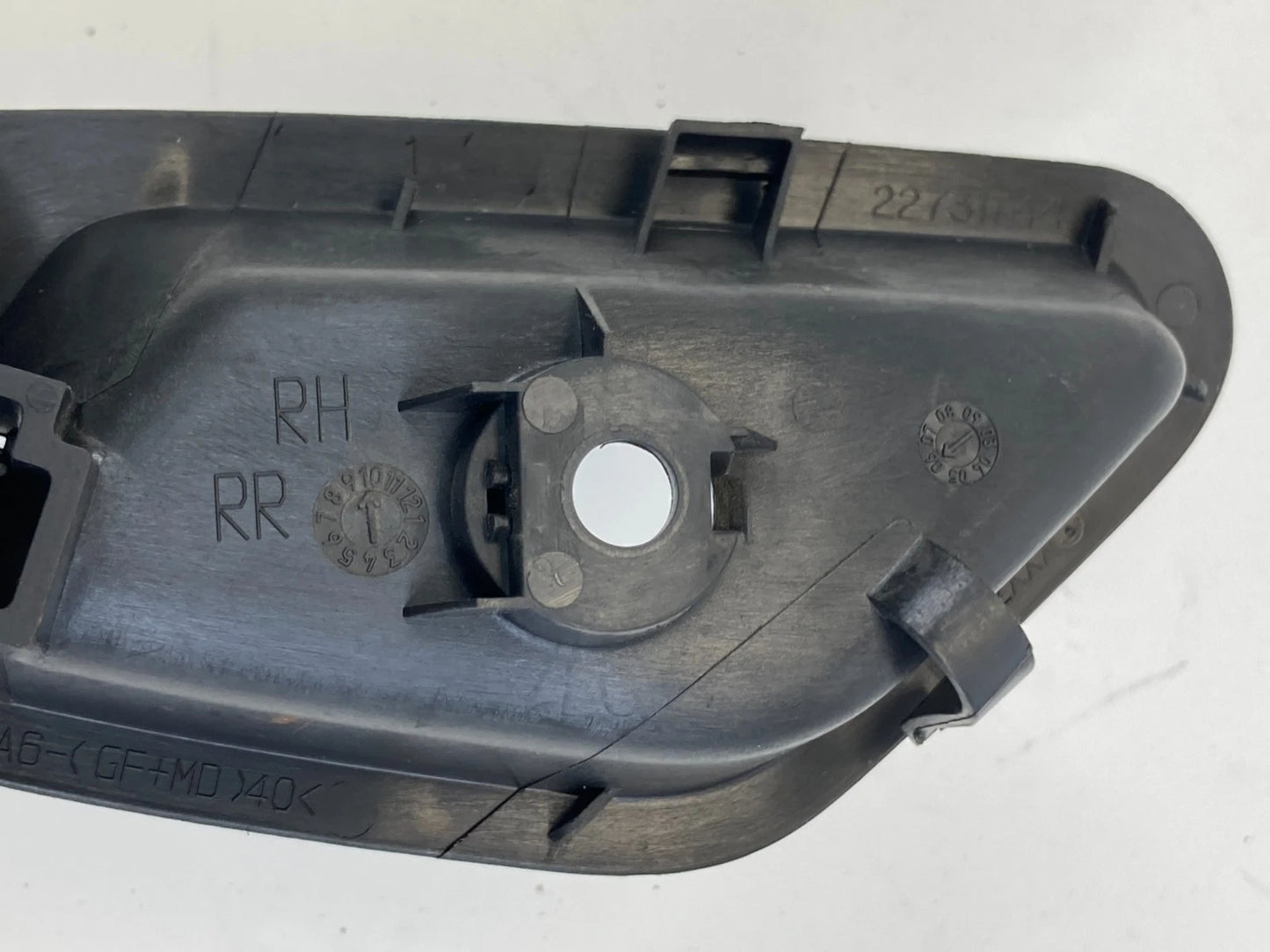 2005-2010 PONTIAC G6 REAR RIGHT PASSENGER SIDE INTERIOR DOOR HANDLE MOUNTING OEM