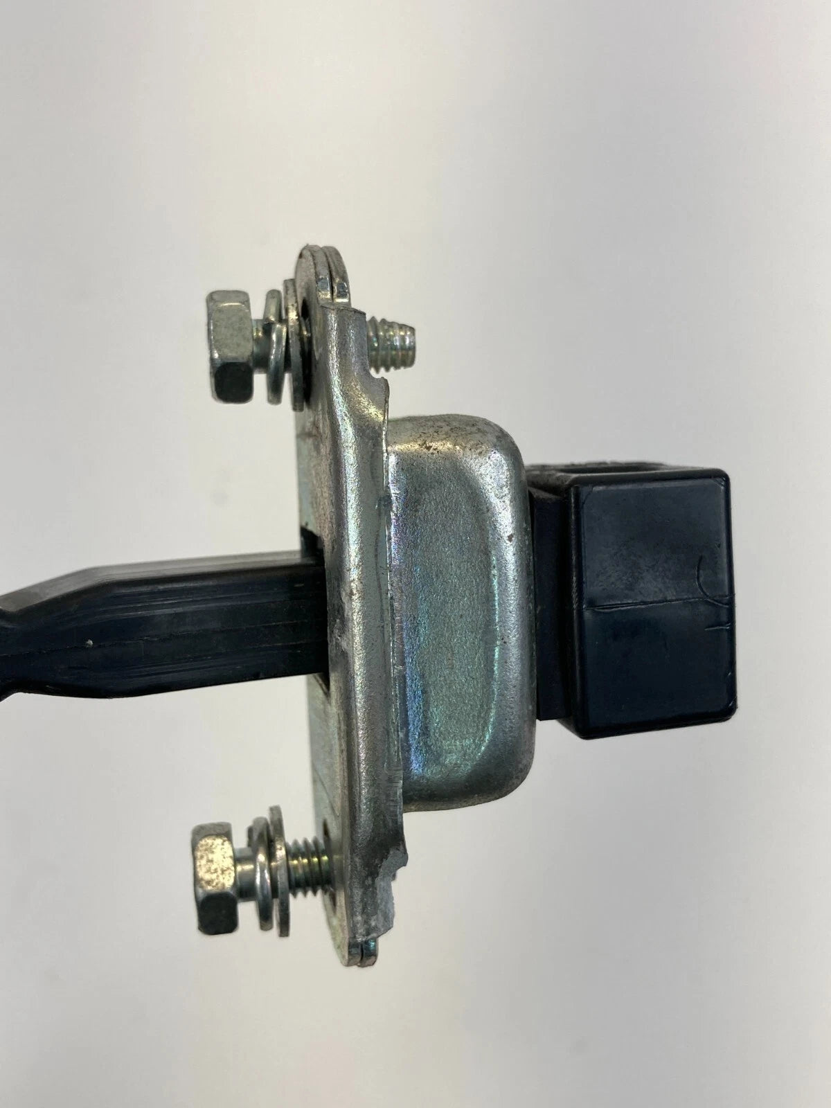04-12 MITSUBISHI GALANT SEDAN FRONT RIGHT SIDE DOOR CHECK HINGE STOP STOPPER OEM