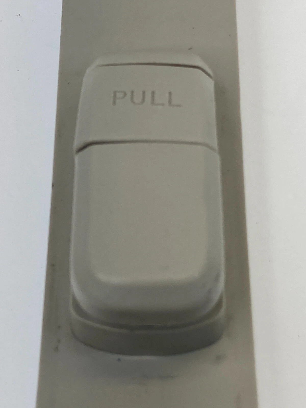 2006-2011 MERCURY MILAN FRONT RIGHT PASSENGER SEAT BELT HEIGHT ADJUSTER TRIM