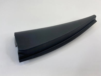 09-12 CHEVROLET TRAVERSE REAR RIGHT DOOR INNER FRAME CORNER COVER 25852004 OEM