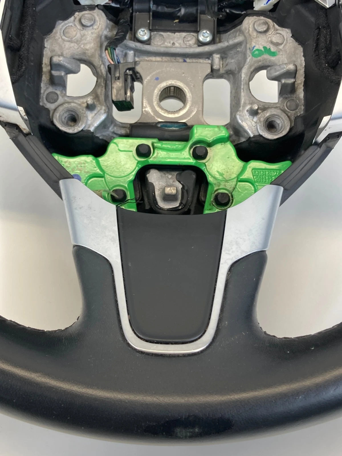 2015-2017 Chrysler 200 Driver Steering Wheel w/ Cruise & Auido Control Switch