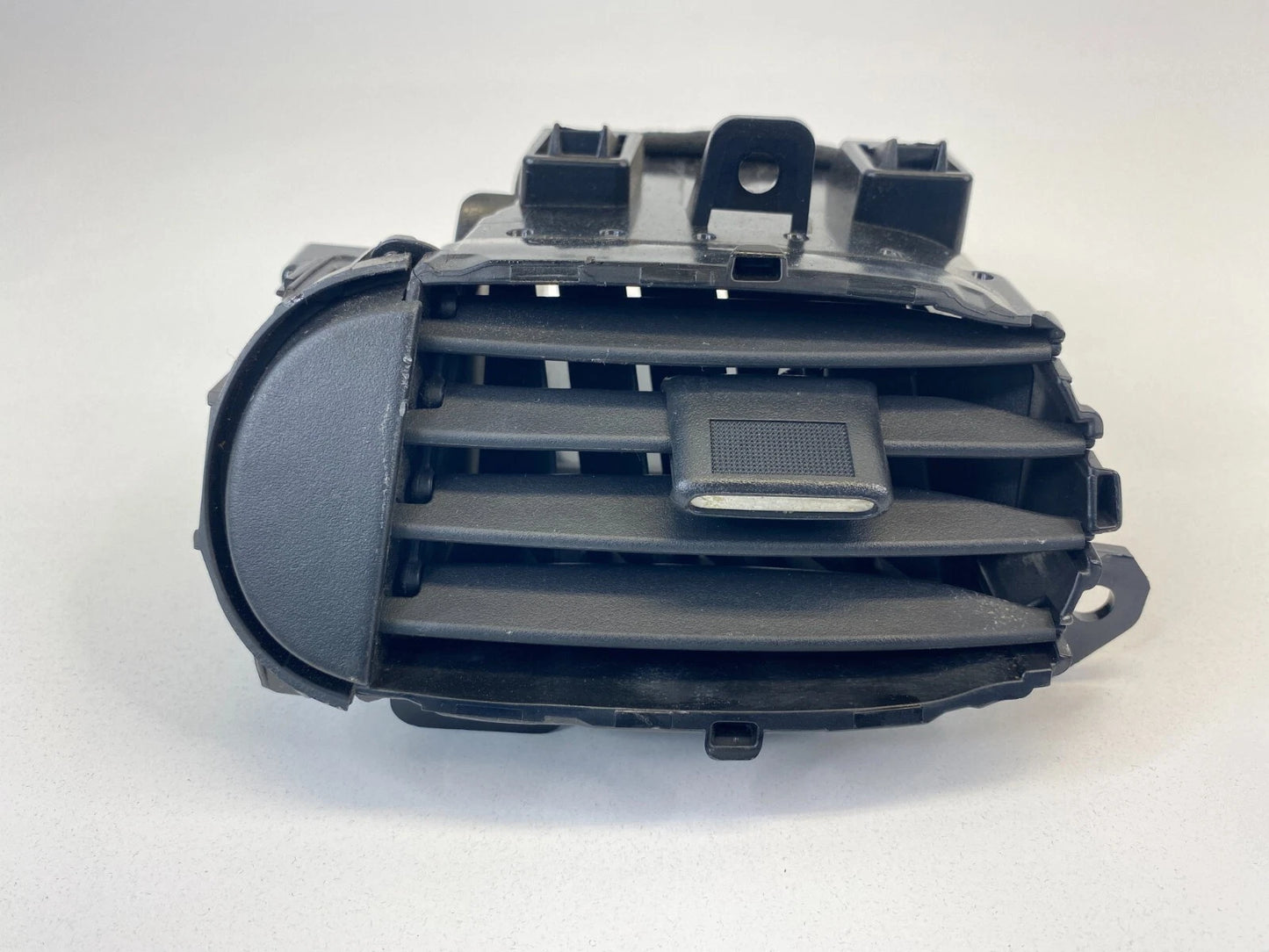 2009-2014 NISSAN CUBE BASE 1.8L CENTER DASH DASHBOARD AIR VENT GRILLE 687511FA0A