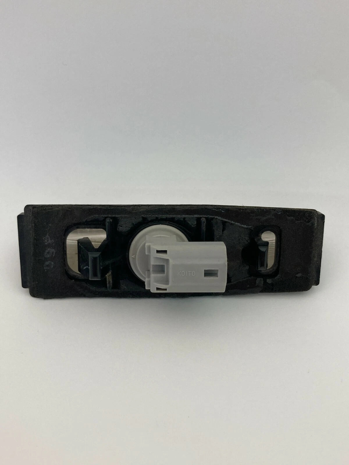 1998-2005 LEXUS GS300 SEDAN RIGHT SIDE TRUNK LICENSE PLATE LIGHT LAMP OEM