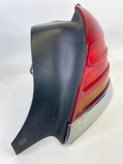 98-03 Ford Crown Victoria Rear Right Passenger Tail Light Taillight Taillamp OEM