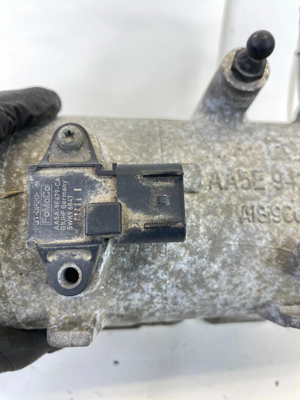 2013-2019 FORD EXPLORER INTERCEPTOR UTILITY 3.5L AIR INTAKE MANIFOLD ASSY OEM