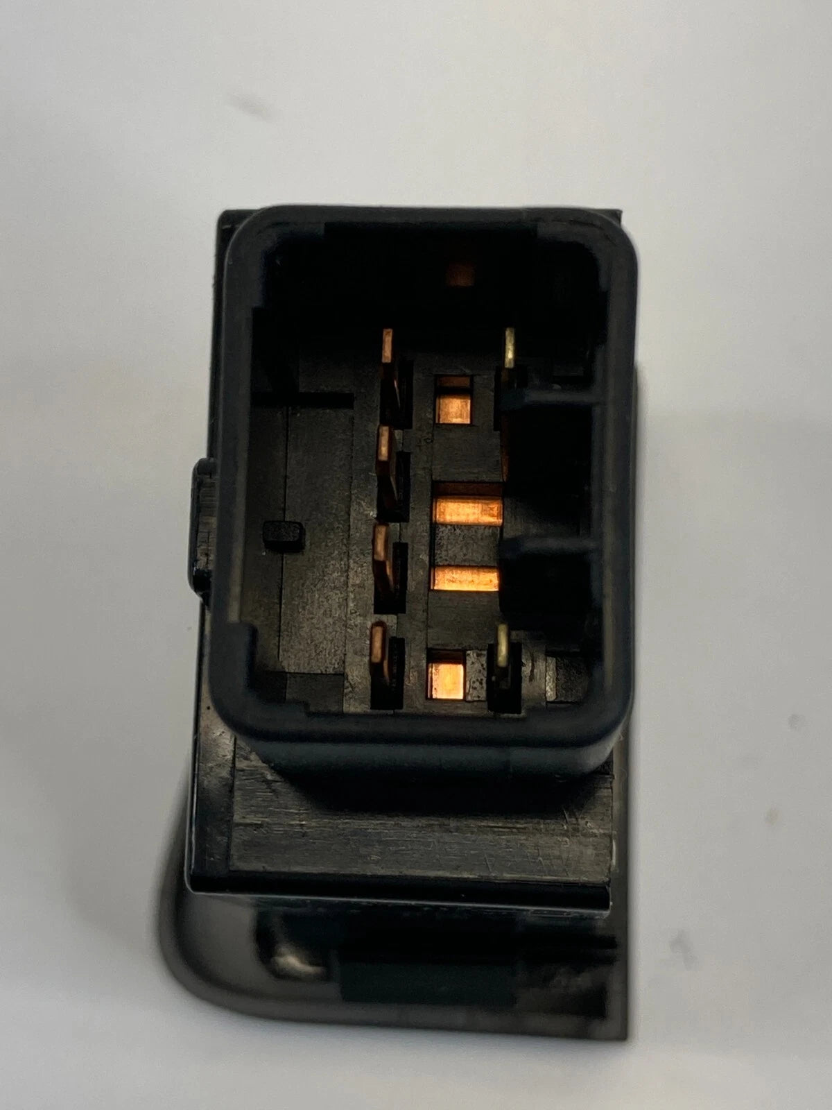 2011-2013 HYUNDAI ELANTRA 1.8L LEFT DASH STAB TRACTION BUTTON SWITCH 202007239
