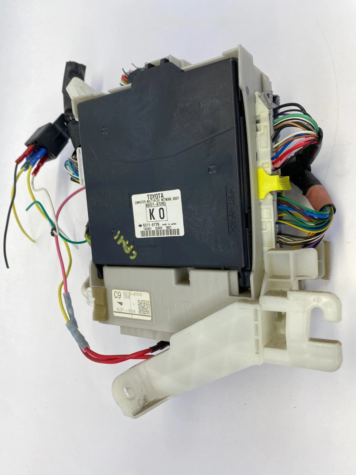 2012-2015 TOYOTA PRIUS INTERIOR FUSE RELAY BODY JUNCTION BOX 82730-47510 OEM