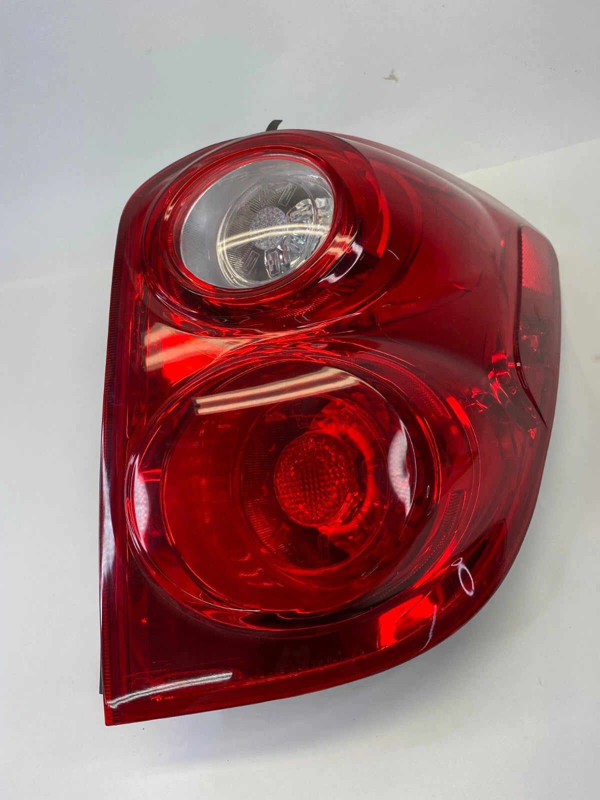 10-15 CHEVROLET EQUINOX RIGHT PASSENGER SIDE TAILLIGHT AFTERMARKET ASSEMBLY OEM