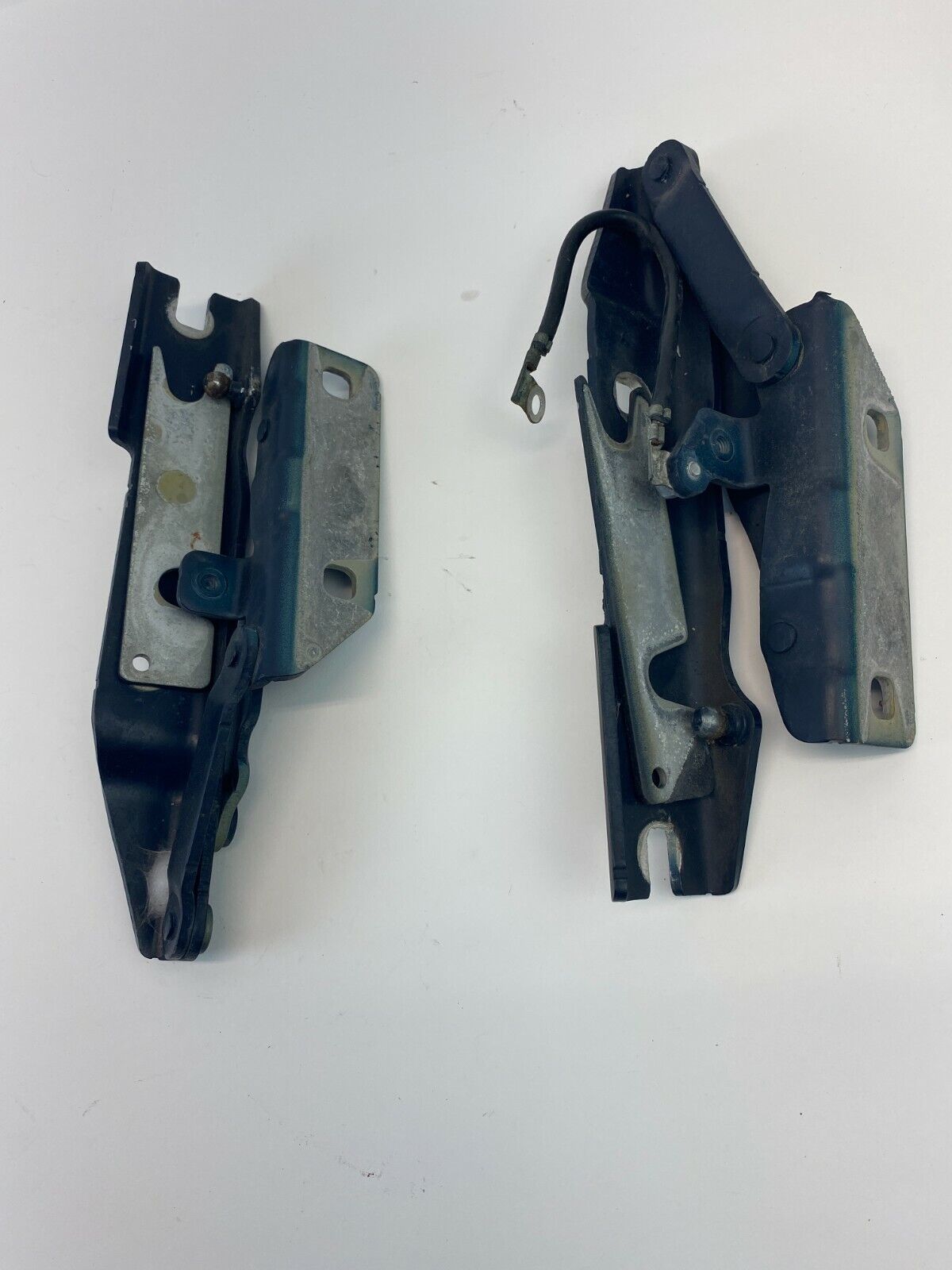 2004 2005 BMW 545i Front Hood Panel Lock Latch Hinge Pair Set 4161-7 OEM