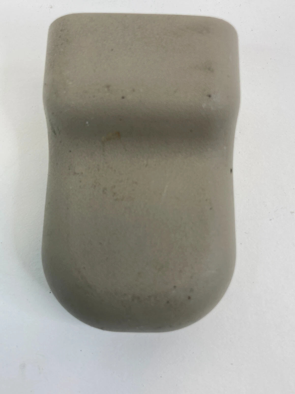 2007-2011 HYUNDAI ELANTRA SEDAN FRONT SEAT TRACK COVER TRIM CAP 88567-3K000 OEM