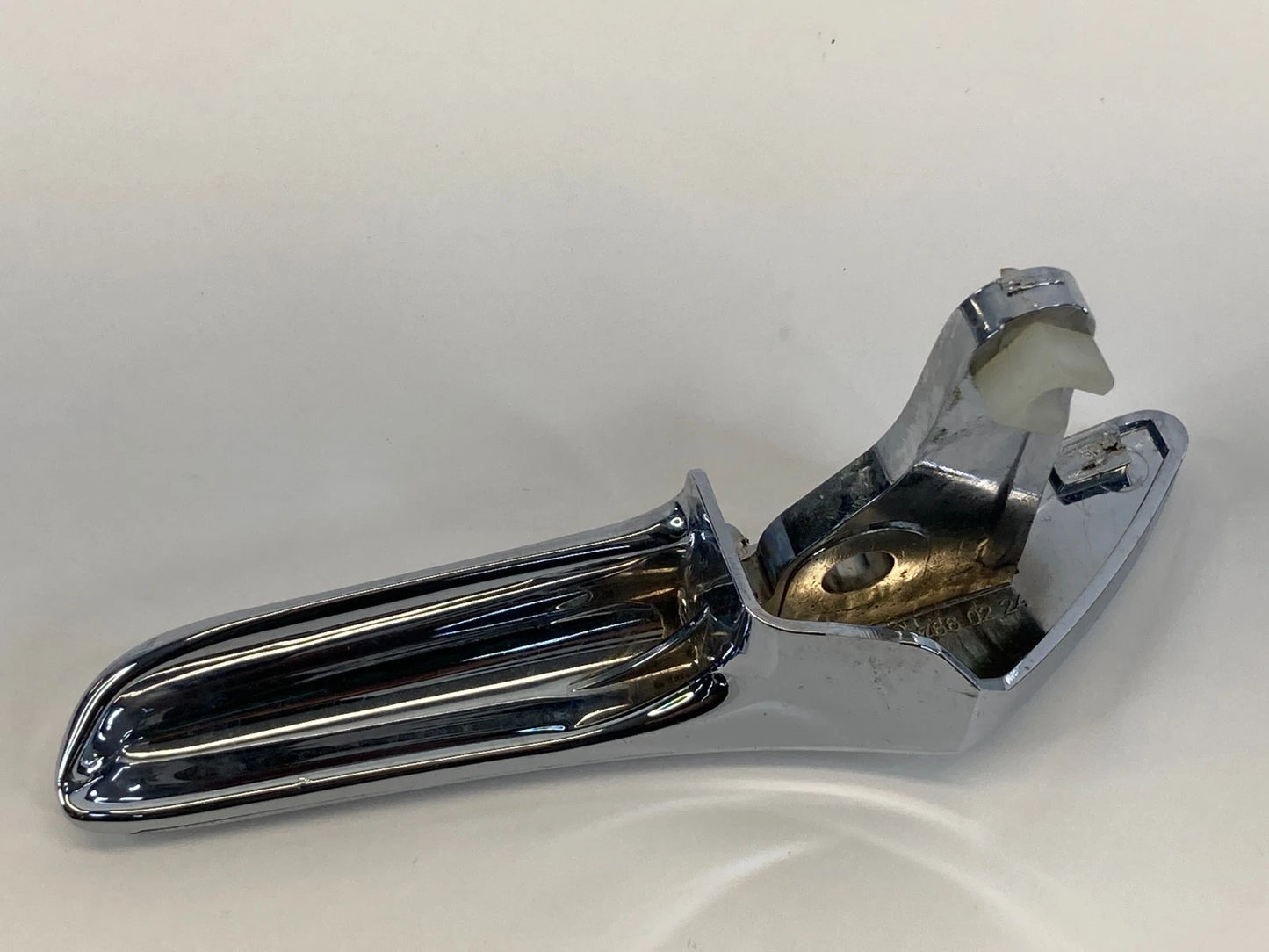 2006 MERCEDES-BENZ CLS500 FRONT RH INTERIOR CHROME DOOR HANDLE LEVER OEM FACTORY