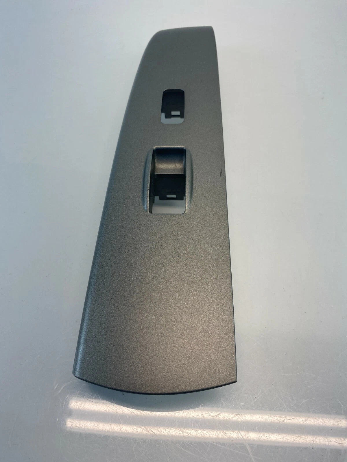 2004-2009 TOYOTA PRIUS FRONT RIGHT PASSENGER WINDOW SWITCH BEZEL OEM 7423147090