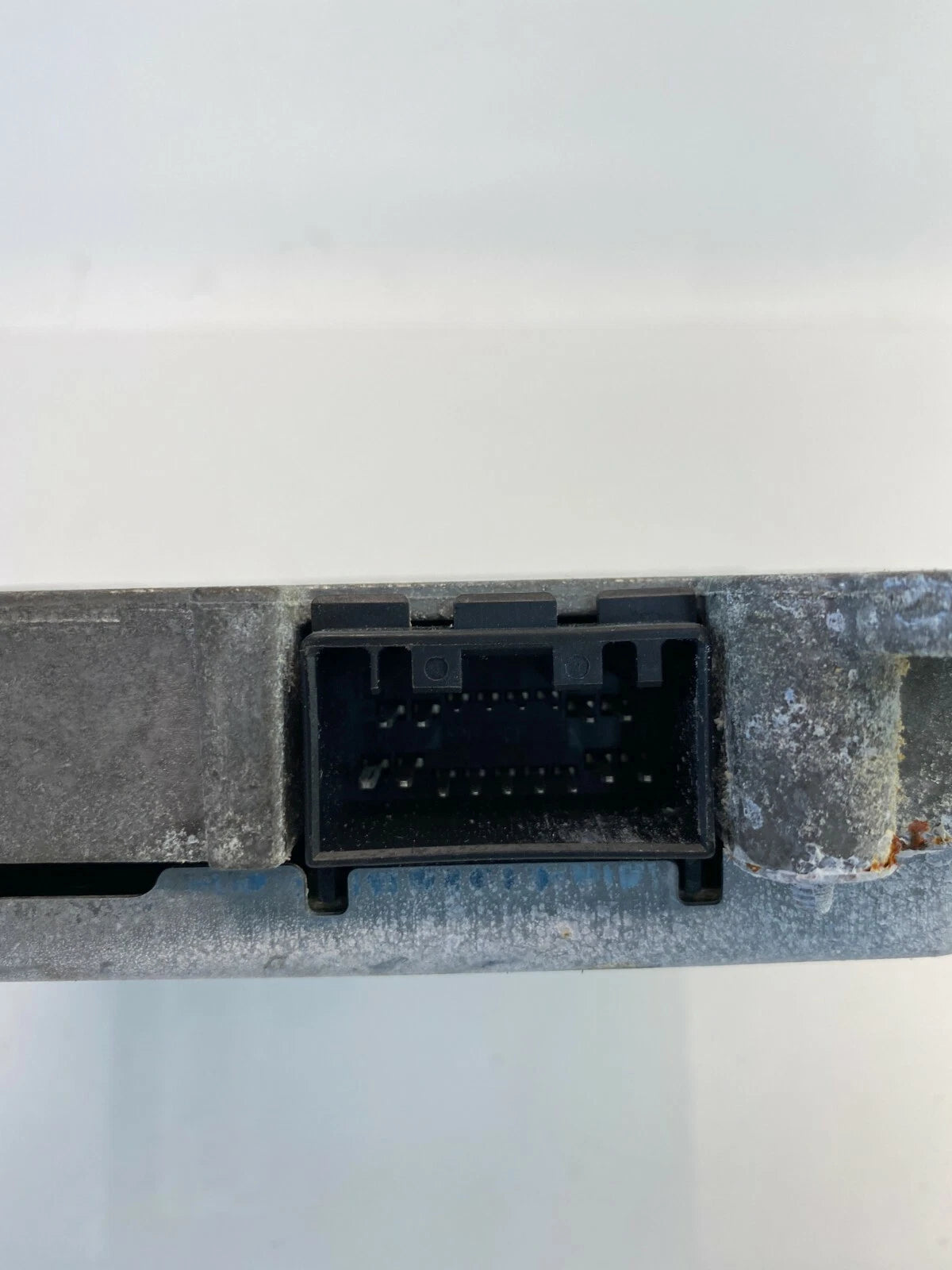 00-04 JAGUAR S-TYPE FRONT ELECTRONICS BODY CONTROL MODULE BCM 2W4F-13B525-BE OEM