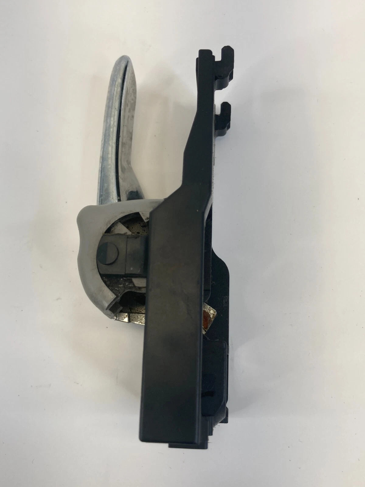 2001-2007 TOYOTA HIGHLANDER REAR RIGHT CHROME INTERIOR DOOR HANDLE OEM