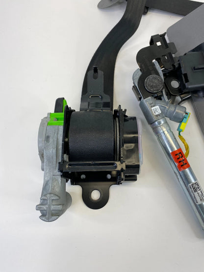 12-17 HYUNDAI ACCENT SEDAN FRONT RIGHT SIDE SEAT BELT RETRACTOR 88880-1R600RY