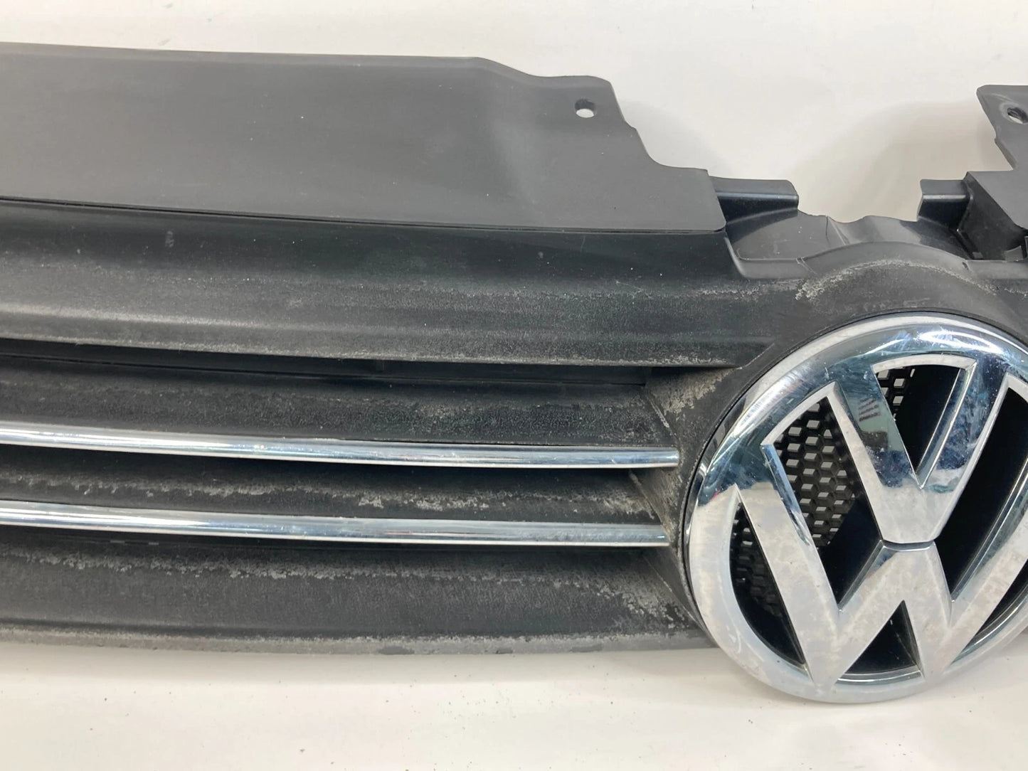 2011-2014 VOLKSWAGEN JETTA FRONT BUMPER UPPER GRILL GRILLE 5C6-853-651-QWA OEM