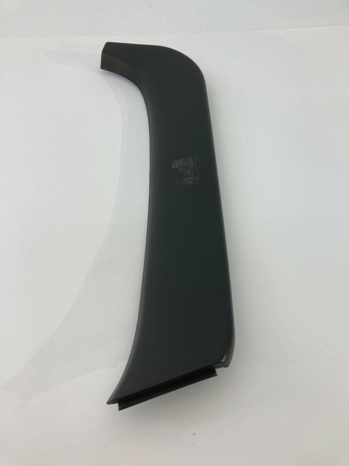02 03 04 05 06 GMC ENVOY XL REAR RIGHT SIDE DOOR INNER WINDOW MOLDING 15199261