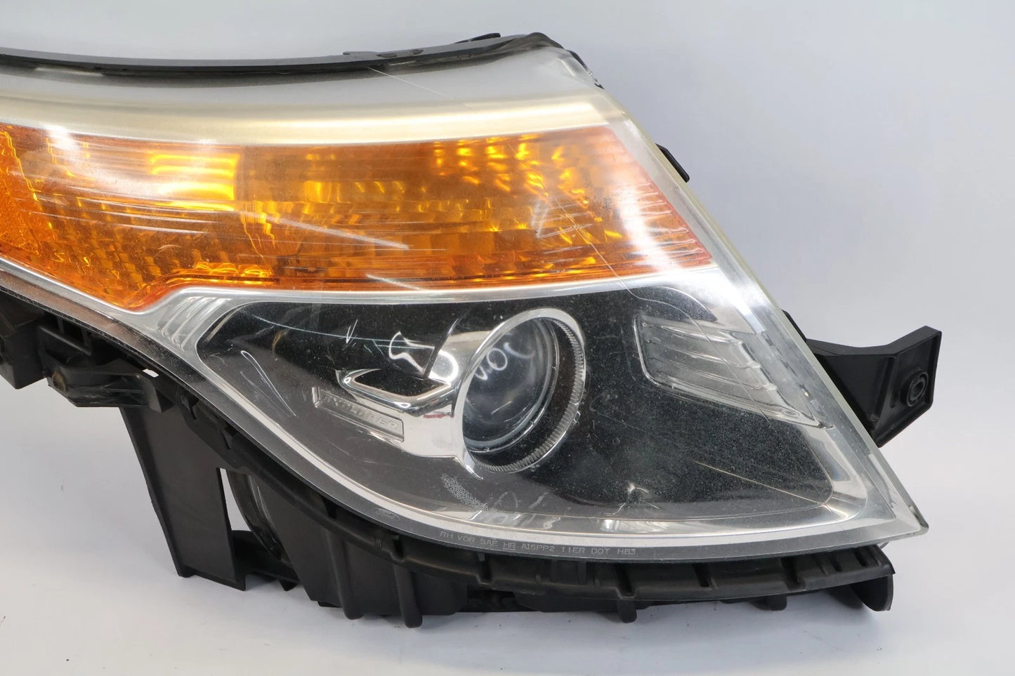 2011-2015 FORD EXPLORER PASSENGER RIGHT HALOGEN HEADLIGHT LAMP OEM
