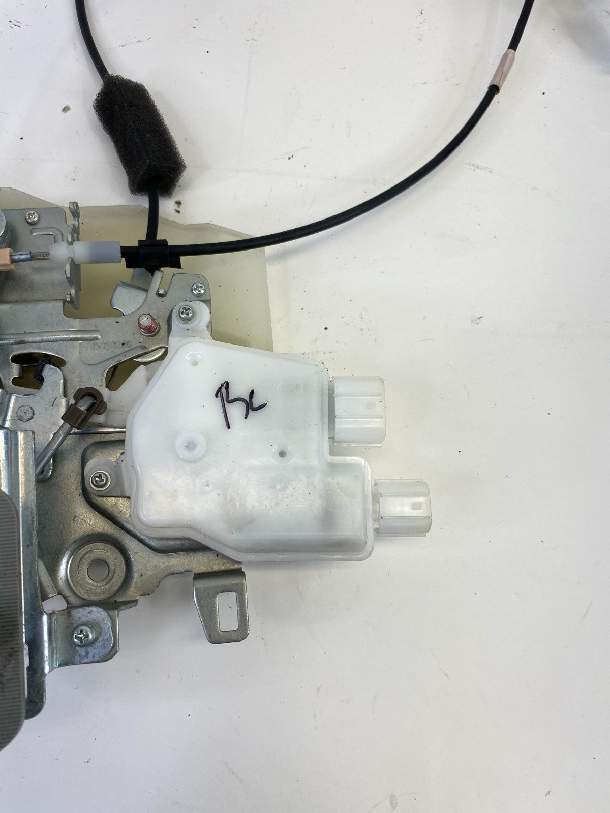 2005-2007 Honda Odyssey Rear Left Side Sliding Door Handle Remote Actuator Assy