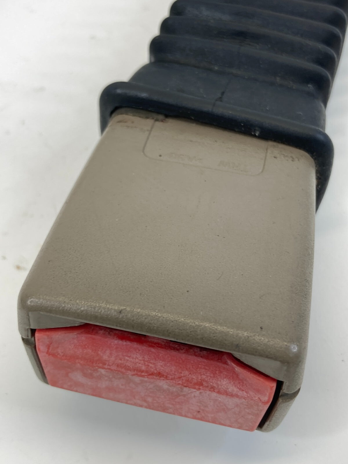 2003 2004 Jaguar S-type Front Right Side Seat Belt Buckle Pretensioner 33026186