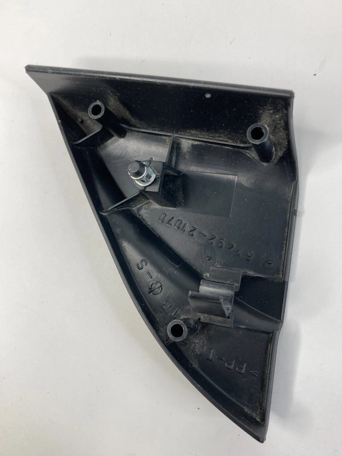05-10 SCION TC FRONT LF DRIVER DOOR INTERIOR MIRROR CORNER COVER OEM 67492-21070