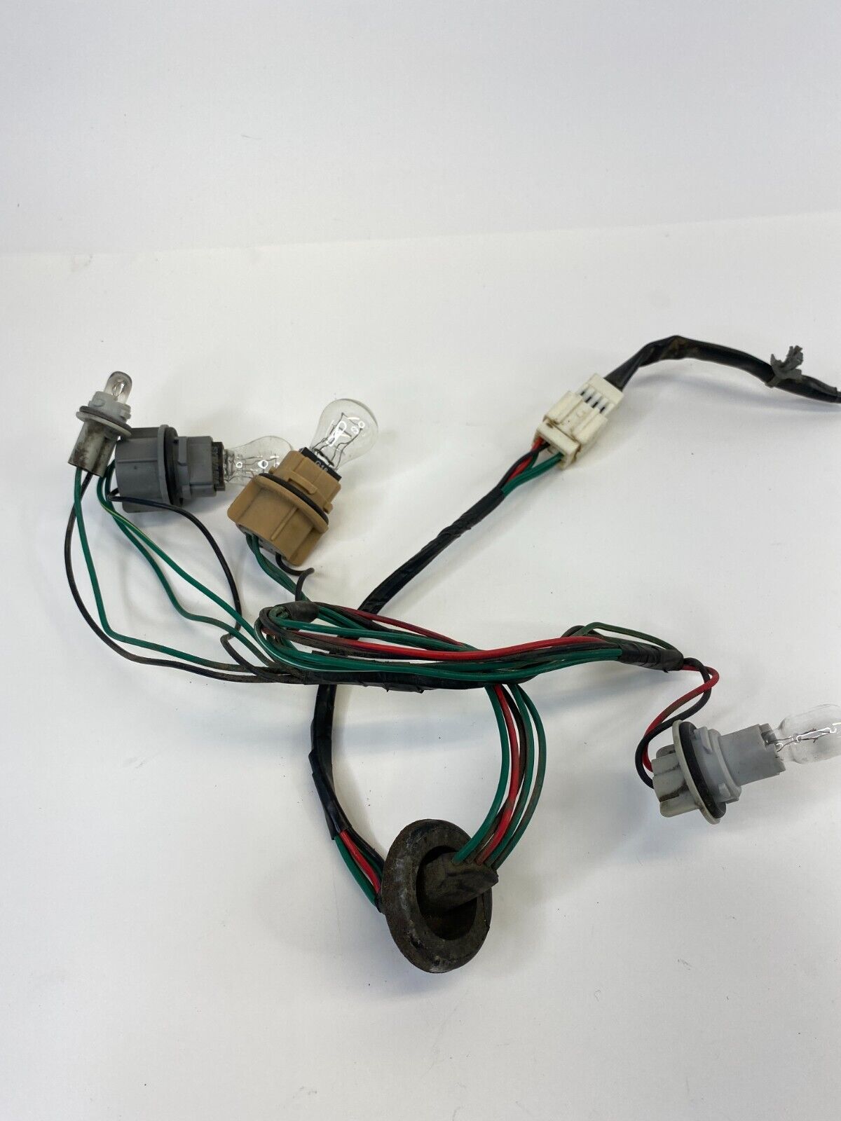 2004-2008 Nissan Maxima Rear Left Or Right Tail Light Lamp Socket Wire Harness