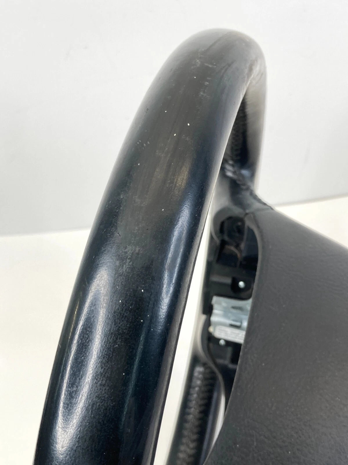 2001-2005 VOLKSWAGEN JETTA STEERING WHEEL W/ CONTROLS 4 SPOKE BLACK LEATHER