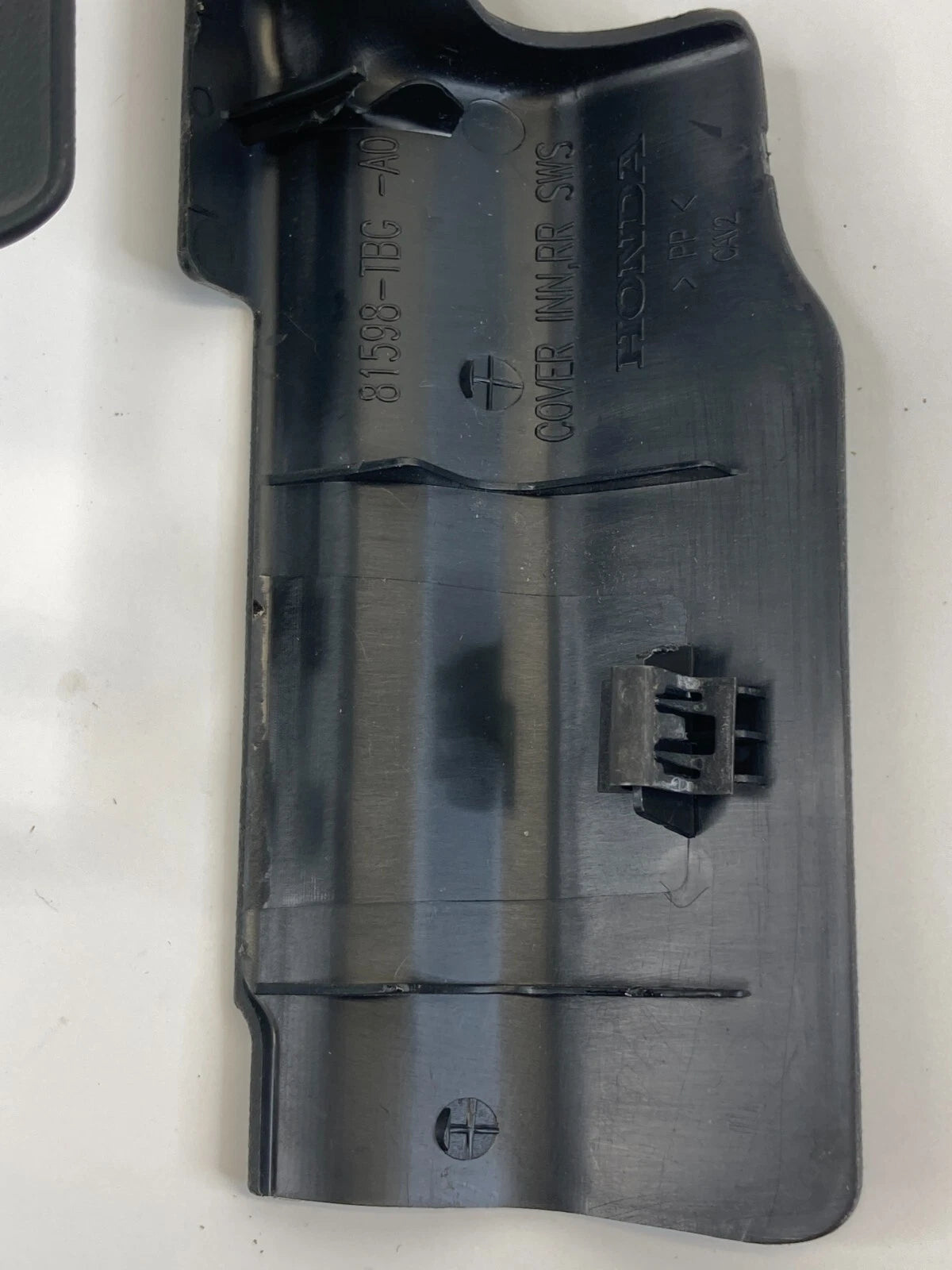 2016-2020 HONDA CIVIC FRONT RIGHT SEAT TRACK RAIL REAR COVER INNER 81598-TBG-A0