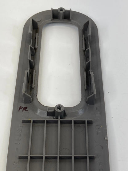 99-04 HONDA ODYSSEY FRONT RIGHT DOOR WINDOW SWITCH COVER BEZEL 83511S0XA010 OEM