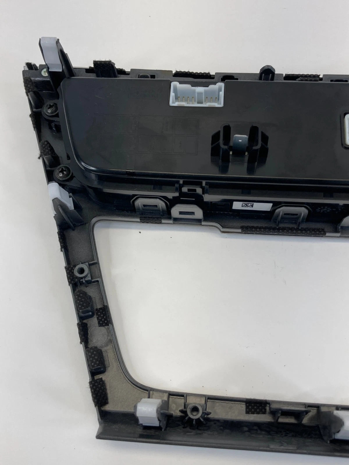 2015-2017 HYUNDAI SONATA CENTER DASH RADIO AUDIO CONTROL HAZARD PANEL BEZEL OEM