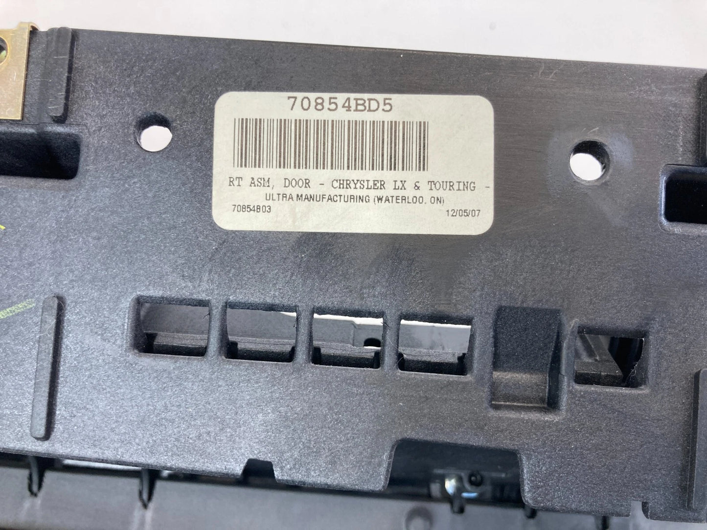 2008-2010 GRAND CARAVAN TOWN & COUNTRY UPPER GLOVE BOX STORAGE DOOR LID OEM